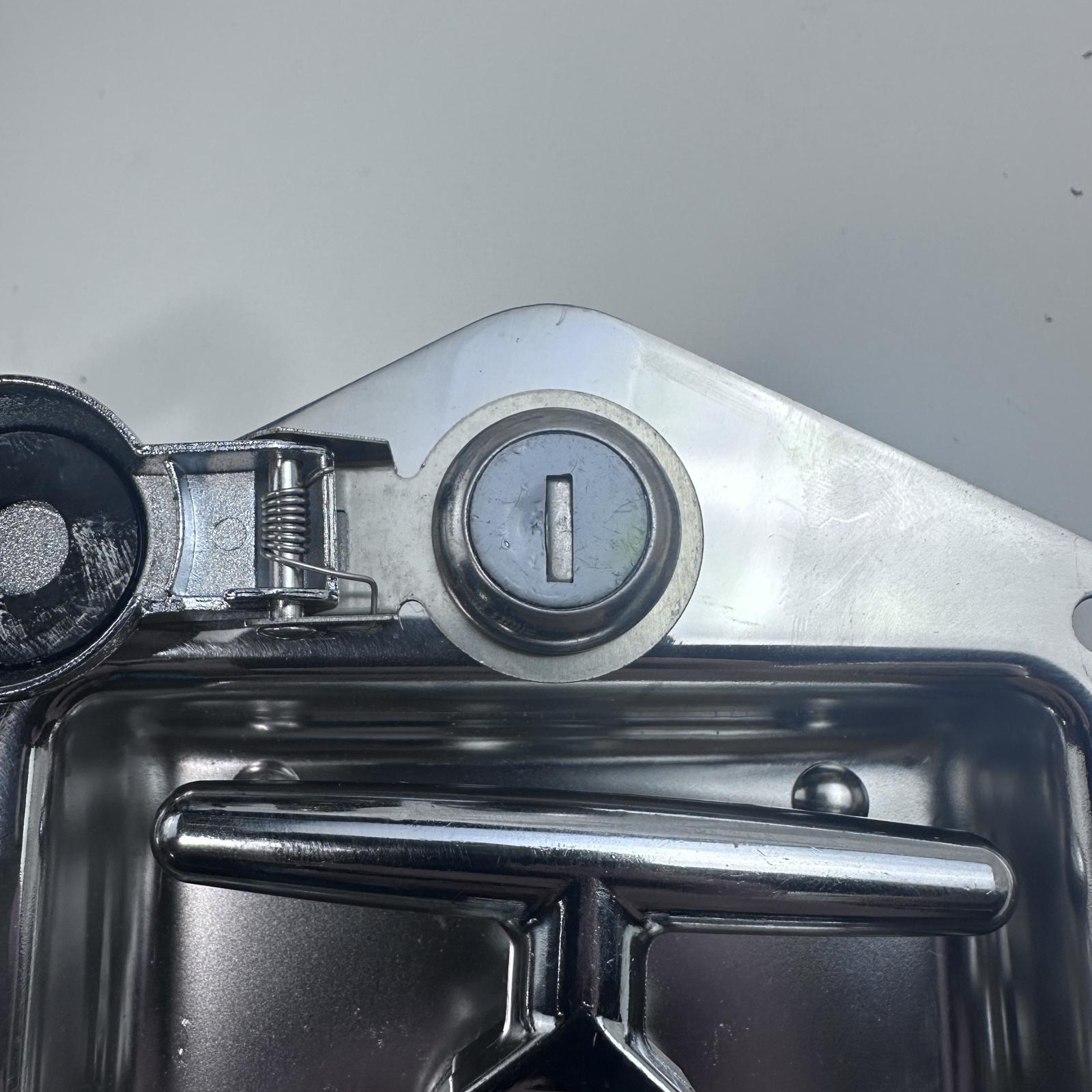 Flush Mount Trailer Toolbox Latch - Paddle Handle Lock & Keys - Photo 3