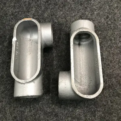 Lot of 2 Crouse-Hinds LL-57 1-1/2" Conduit Body LL Type – Aluminum at Electrical Equipment & Supplies in new condition