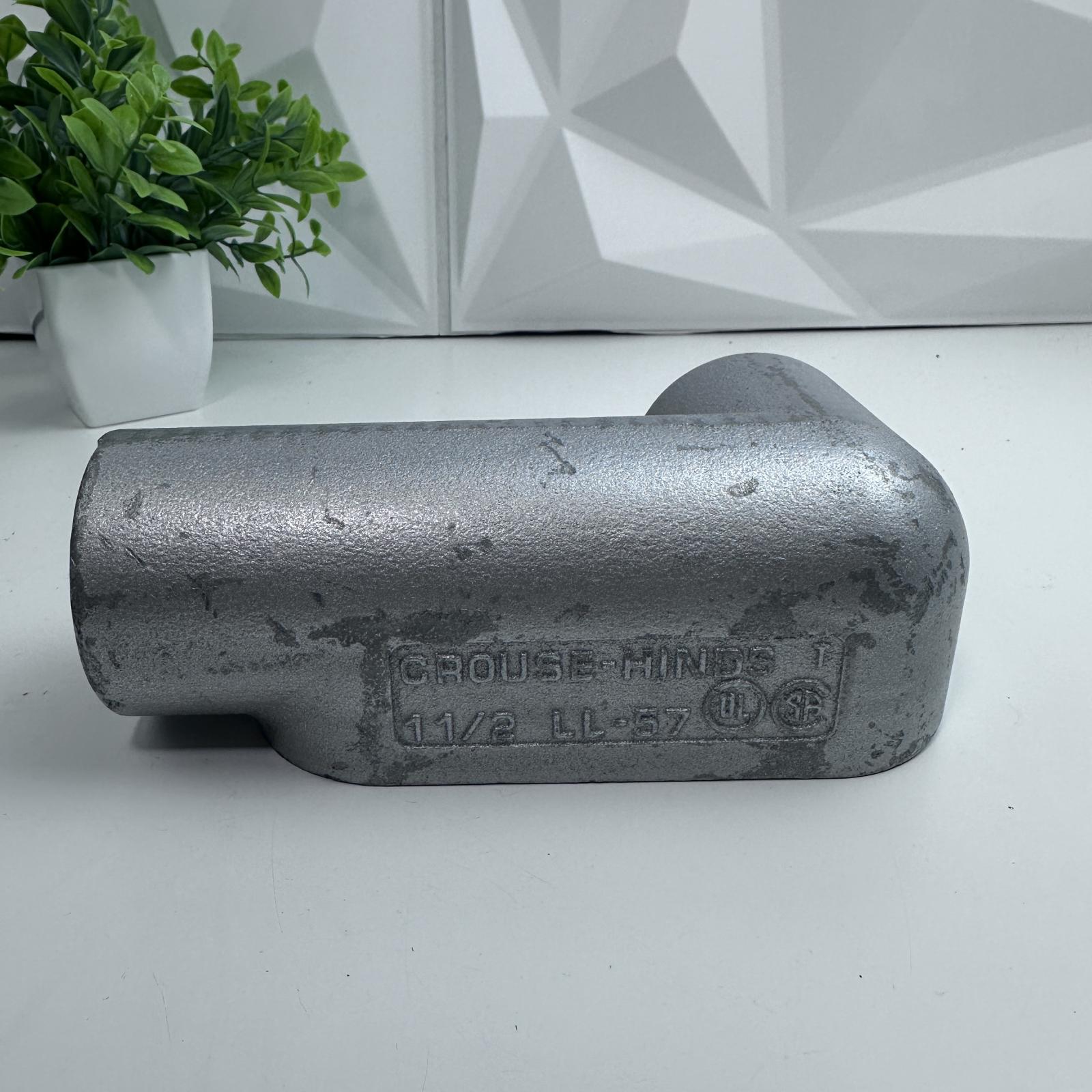 Lot of 2 Crouse-Hinds LL-57 1-1/2" Conduit Body LL Type – Aluminum - Photo 3