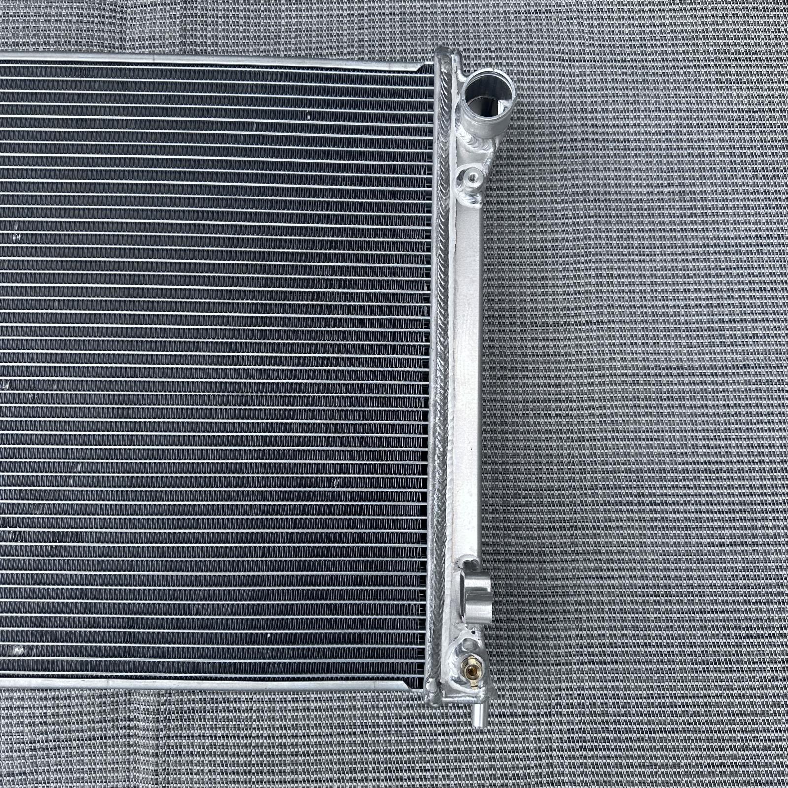 Fabtech 45mm 3 Row Aluminum Radiator Ford F250 F350 6.0L Diesel 03-07 - Photo 3