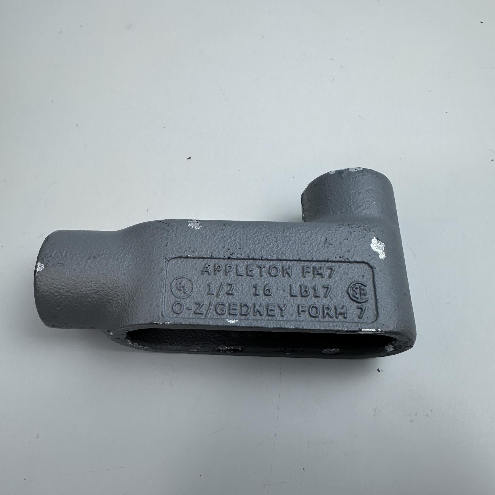 Lot of 2 Appleton FM7 Conduit Body - Photo 2