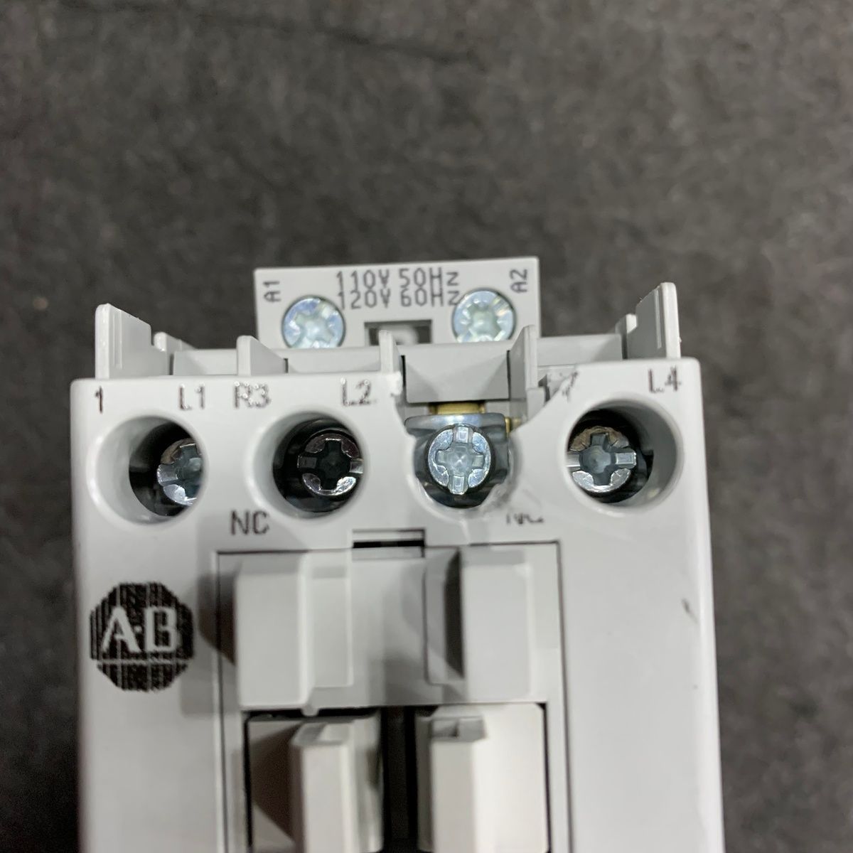 Allen-Bradley 100-C23D200 Contactor 2NO 2NC 120V 60Hz - Photo 9