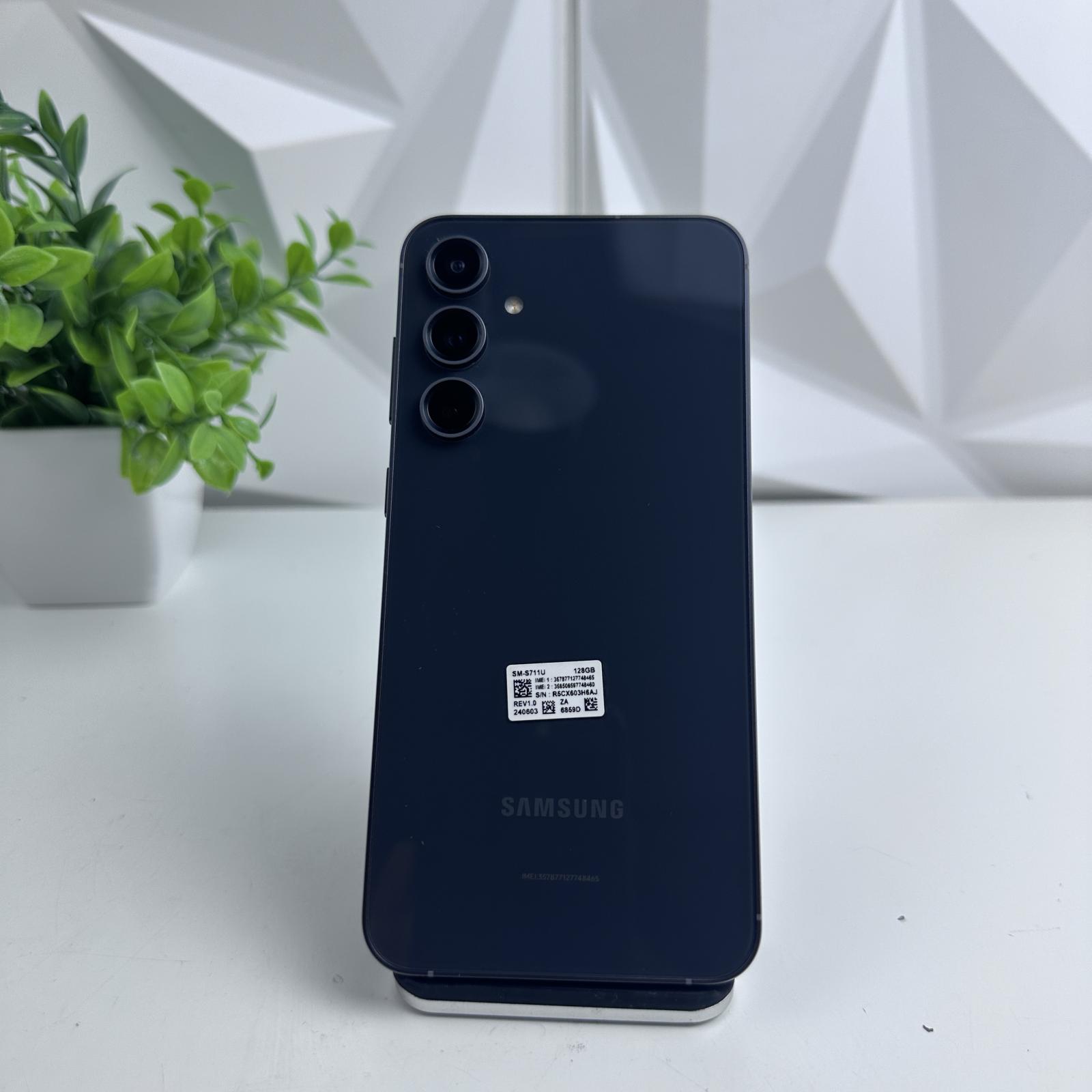 Samsung Galaxy S23 FE 5G 128GB, AT&T Locked - Photo 2