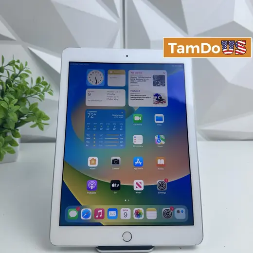 Apple iPad (5th Gen) WiFi + Cellular, 128GB, Silver at TamDoUS Taylorsville