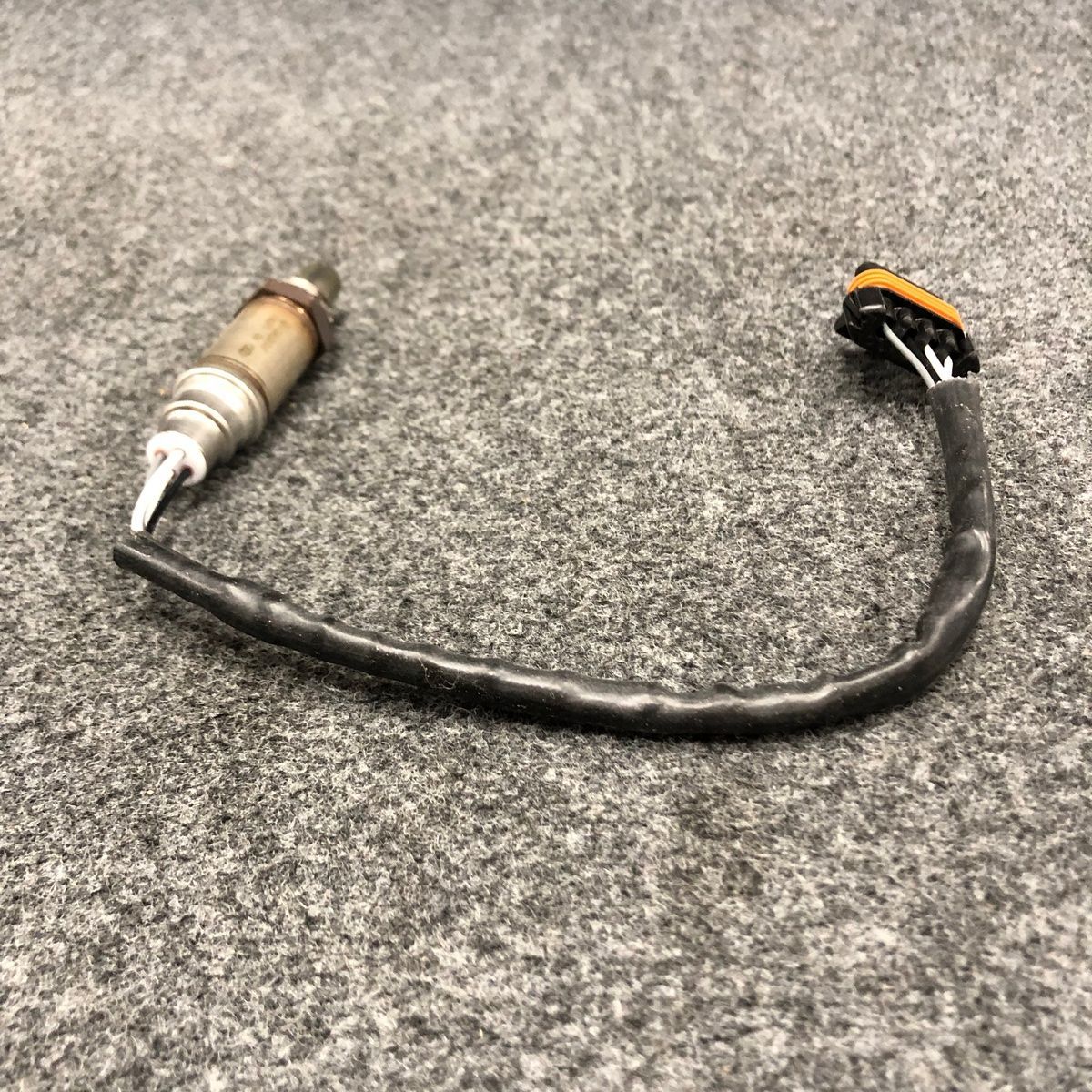 Bosch Oxygen Sensor 13027 fit Chevrolet GMC K2500 Suburban 96-02 - Photo 7