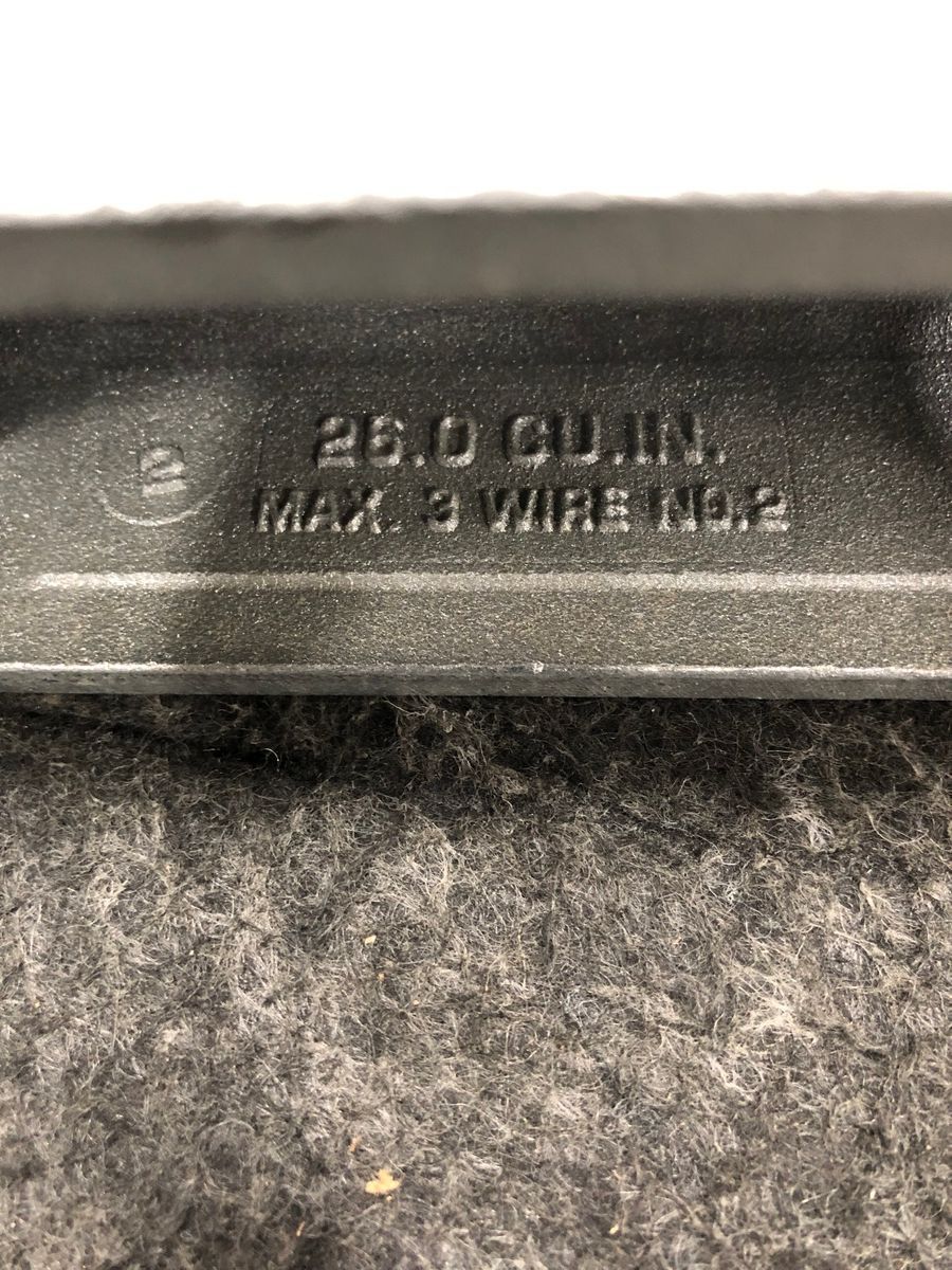 EATON TB57 1-1/2" Conduit Outlet Body, Type T, Aluminum, Threaded - Photo 6