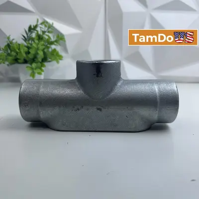 EATON TB57 1-1/2" Conduit Outlet Body, Type T, Aluminum, Threaded at Electrical Equipment & Supplies in new condition