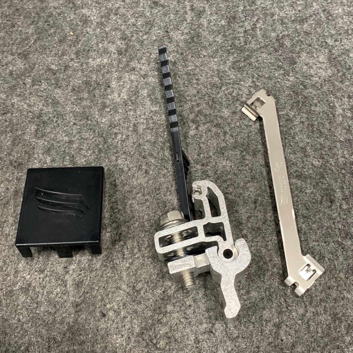 PEGASUS Solar Rail Kit Demo Case – Splice, Clamps, Lugs, Tooling, Samples - Photo 9