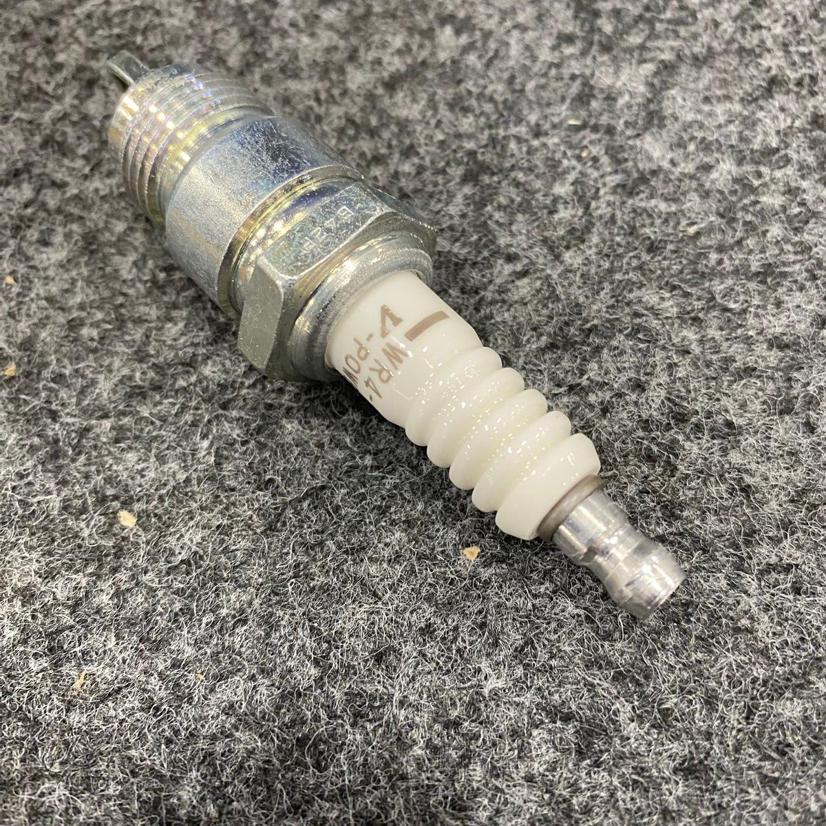 NGK V-Power Spark Plugs WR4-1 Stock #4652 (Qty 12) – NEW, Genuine OEM - Photo 4