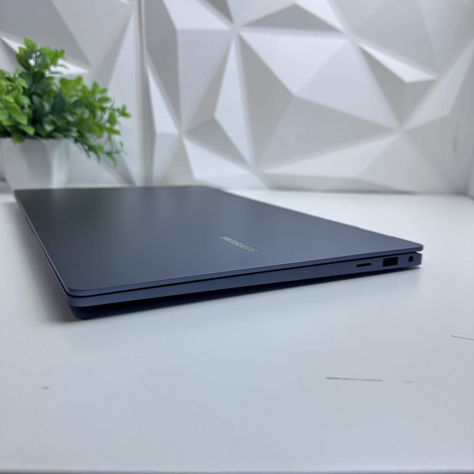 Samsung Galaxy Book4 360 Laptop, 14", Intel Ultra 7, 16GB, 512GB - Photo 8