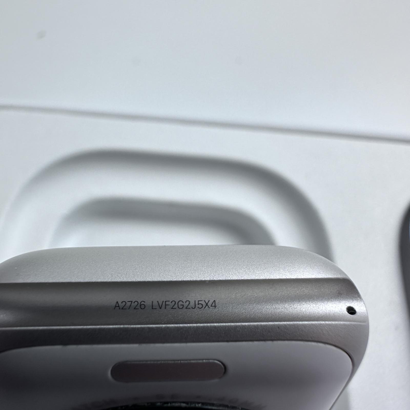 Apple Watch SE (Gen 2, Cellular) 40mm Starlight AL Case, Sport Band - Photo 6