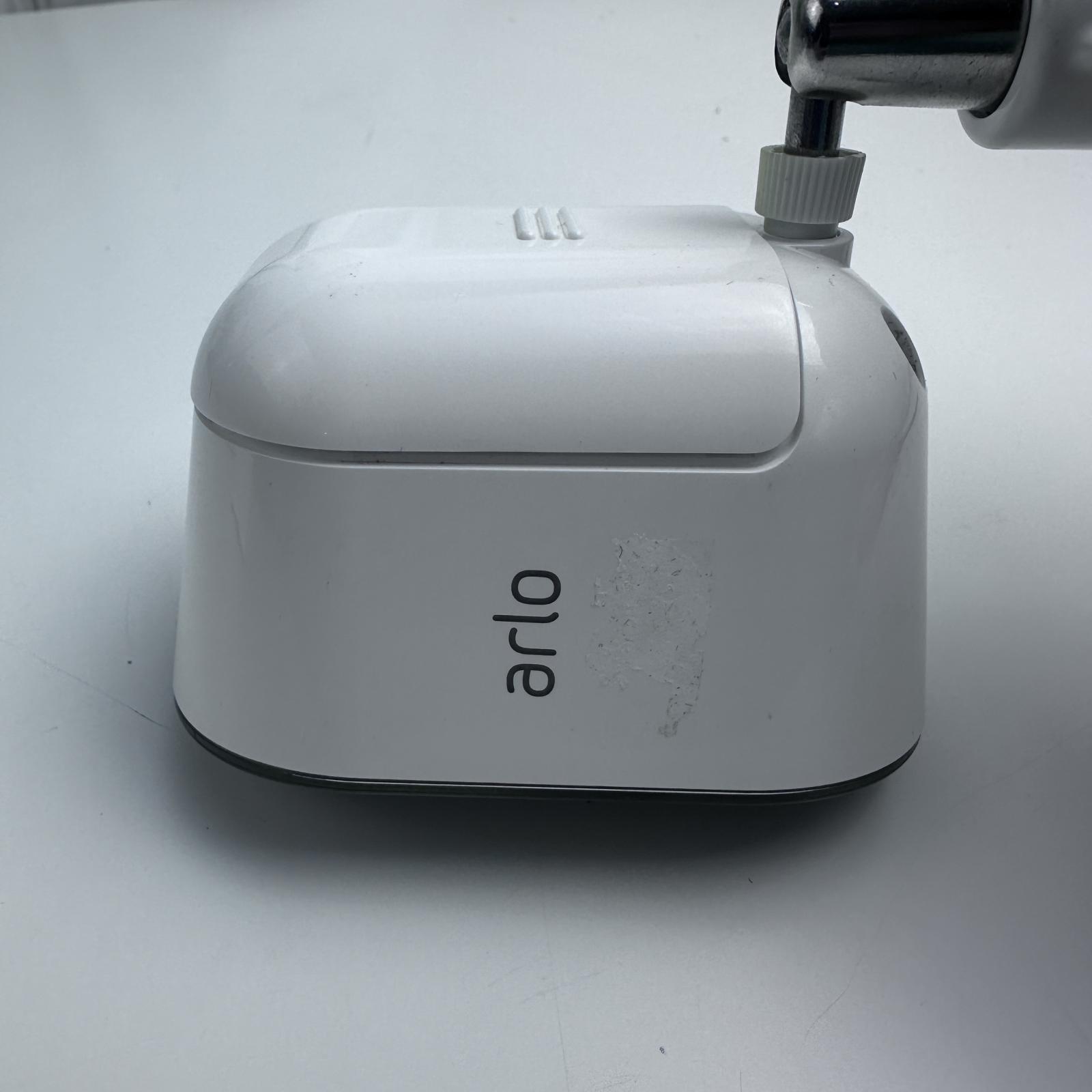 Netgear Arlo AL1101 Wireless Add-On Smart Security Light - Photo 4