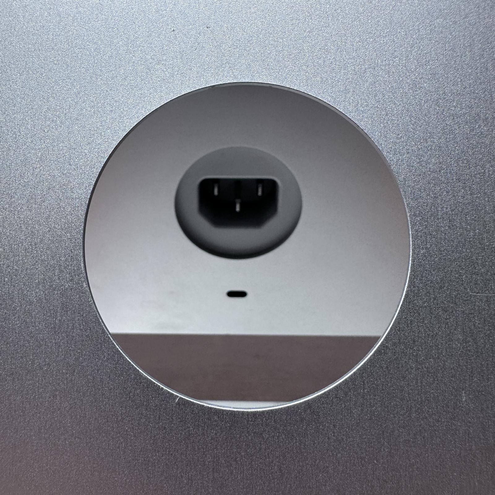 iMac 21.5-inch, Late 2015 Intel Quad-Core i5, 8GB, 1TB Storage - Photo 9