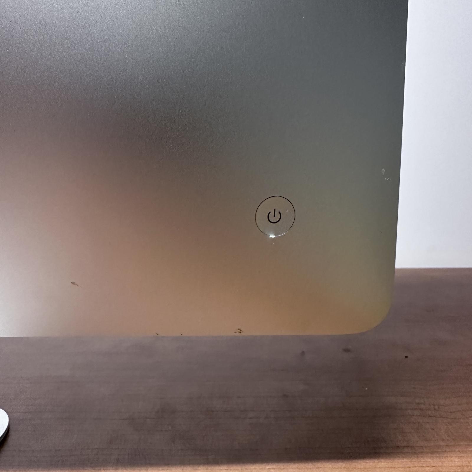 iMac 21.5-inch, Late 2015 Intel Quad-Core i5, 8GB, 1TB Storage - Photo 6