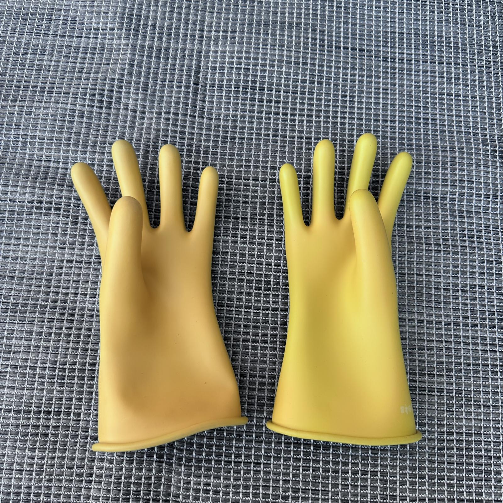 Salisbury by Honeywell Class 0 Type 1 Electrical Insulating Gloves 9.5 - Photo 11