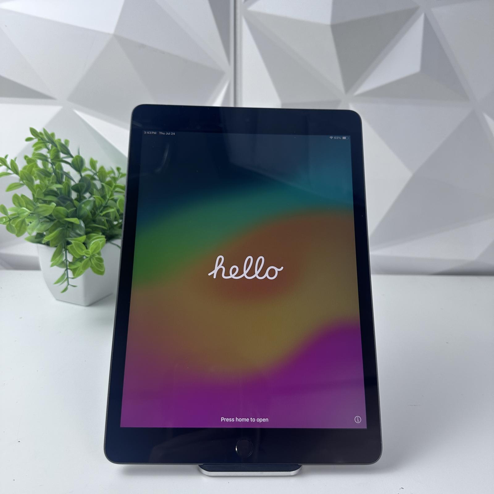 iPad 9th, Wi-Fi Only, 64GB, Space Gray - Photo 3