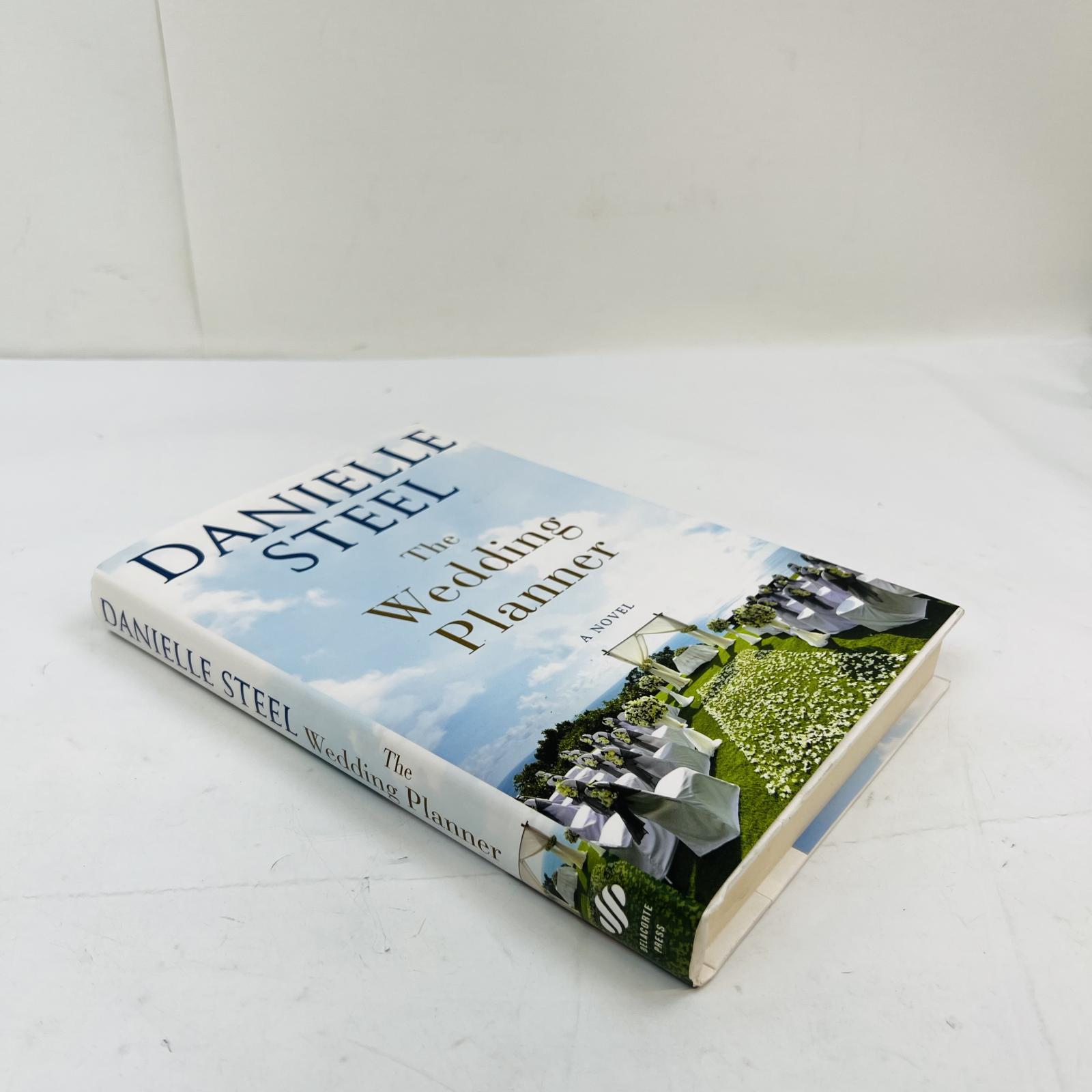 The Wedding Planner by Danielle Steel - A Novel - Hardcover - Photo 2