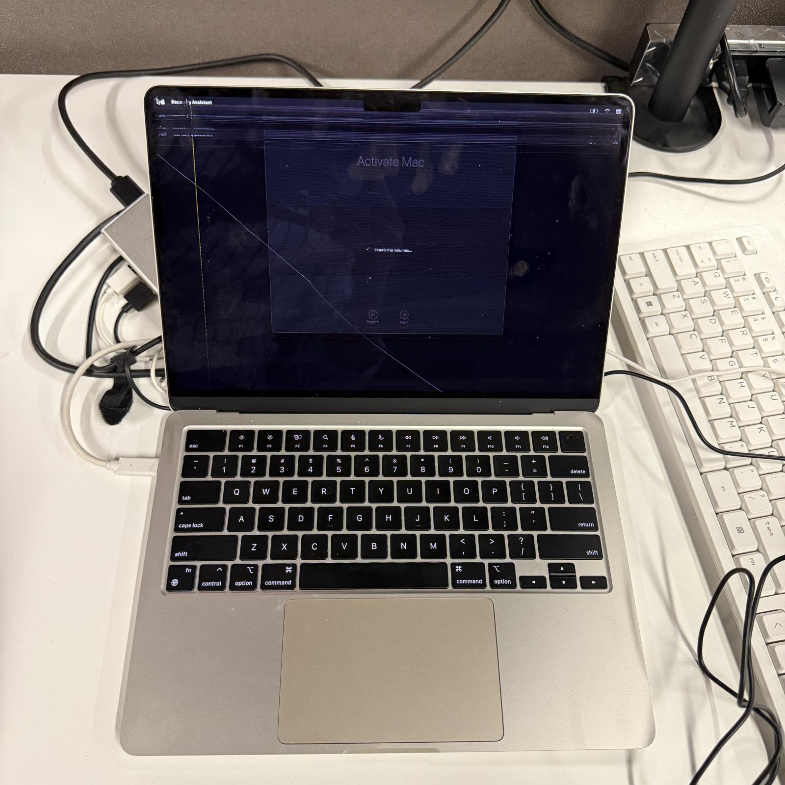 MacBook Air (13.6-inch, A2681) Full Parts Replacement - Photo 3