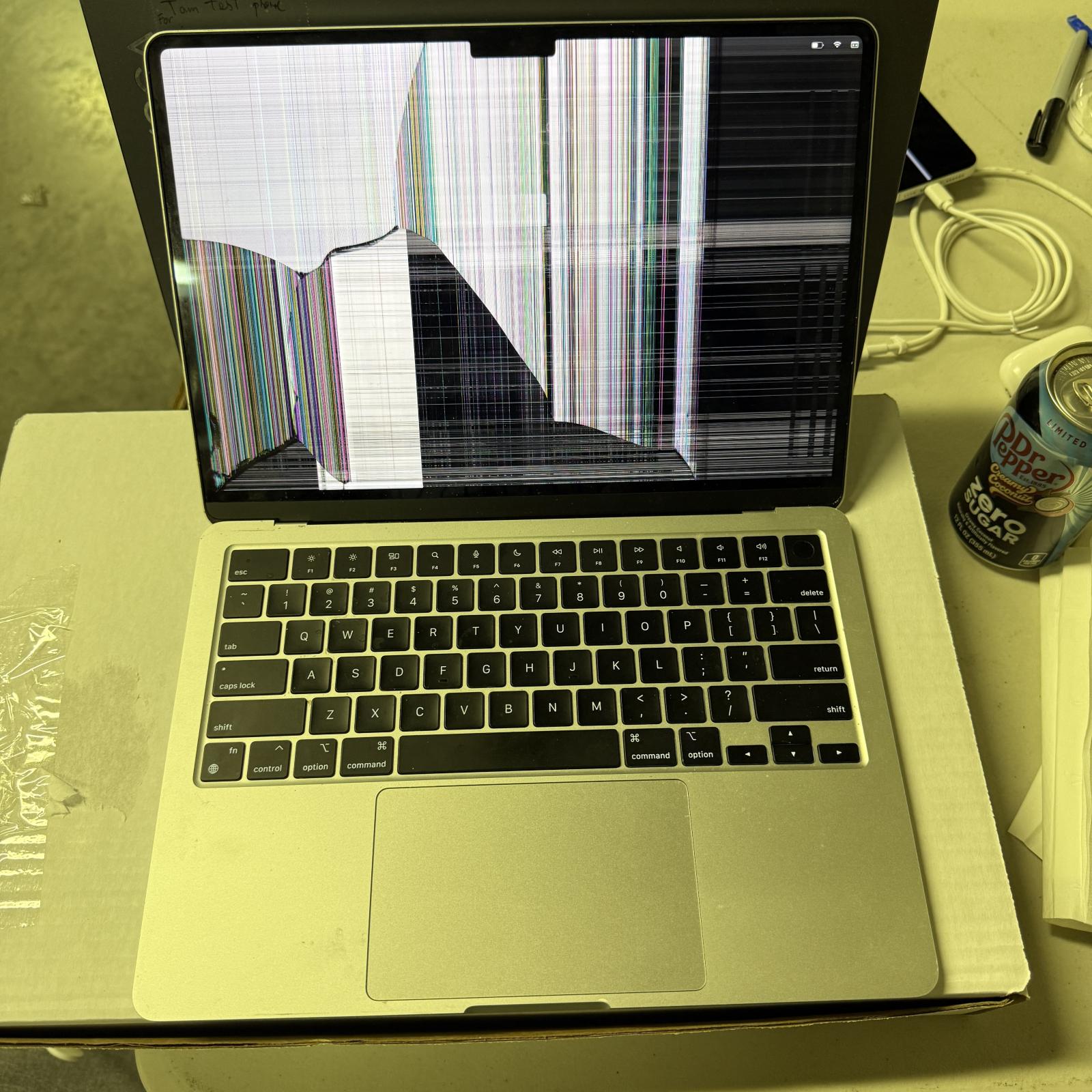 MacBook Air (13.6-inch, A2681) Full Parts Replacement - Photo 2