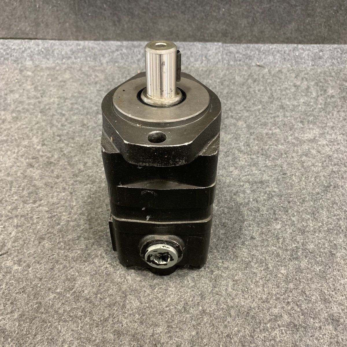WF 104-1002Y Hydraulic Motor, High Torque Low Speed - Photo 4