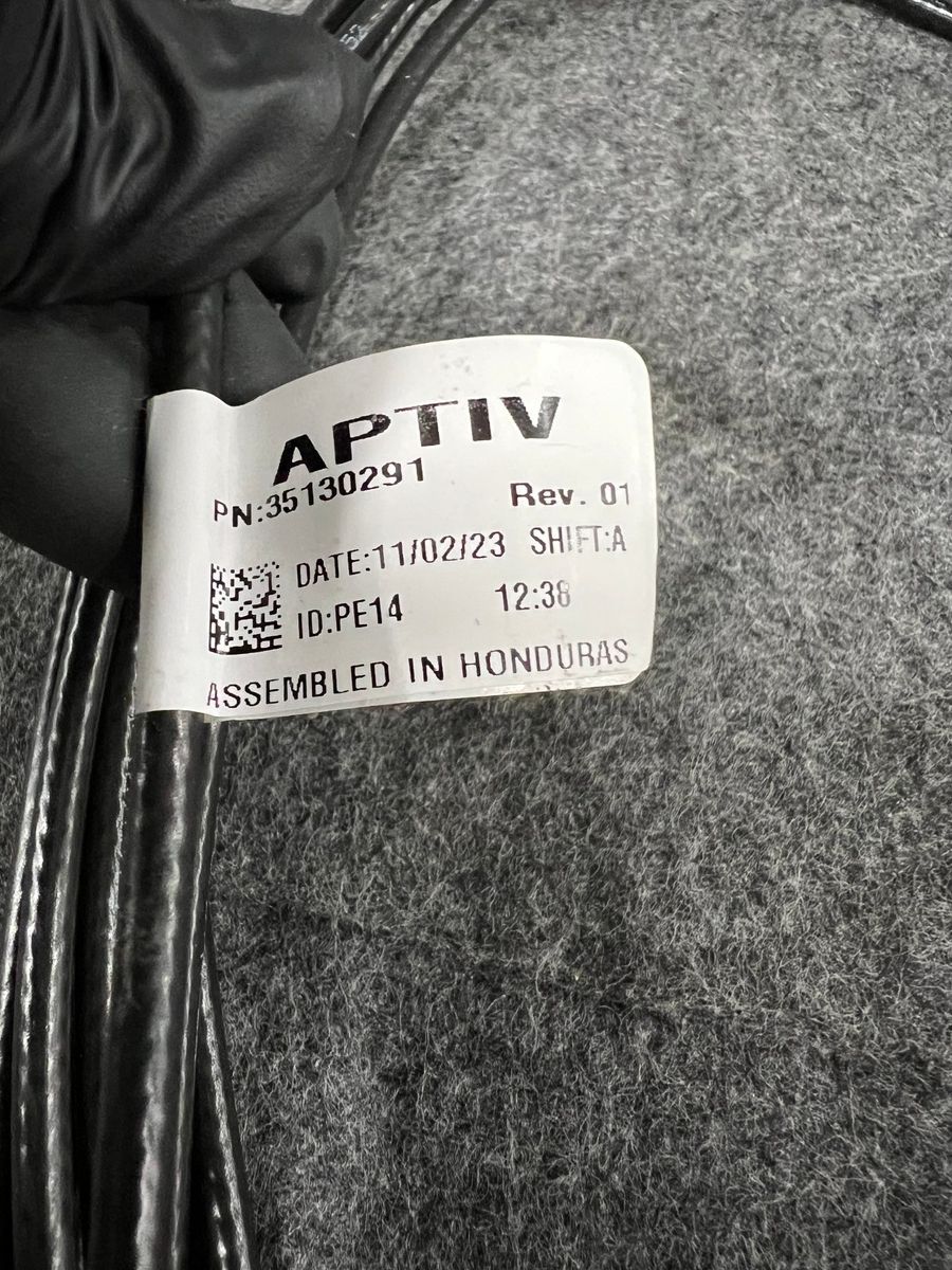 Chevy Silverado Rear Camera APTIV Connector Wire - PN: 35130291 - Photo 5