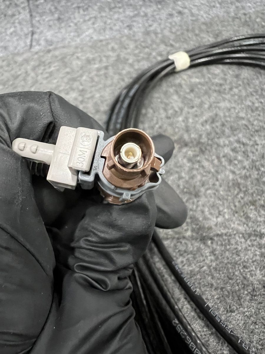 Chevy Silverado Rear Camera APTIV Connector Wire - PN: 35130291 - Photo 4