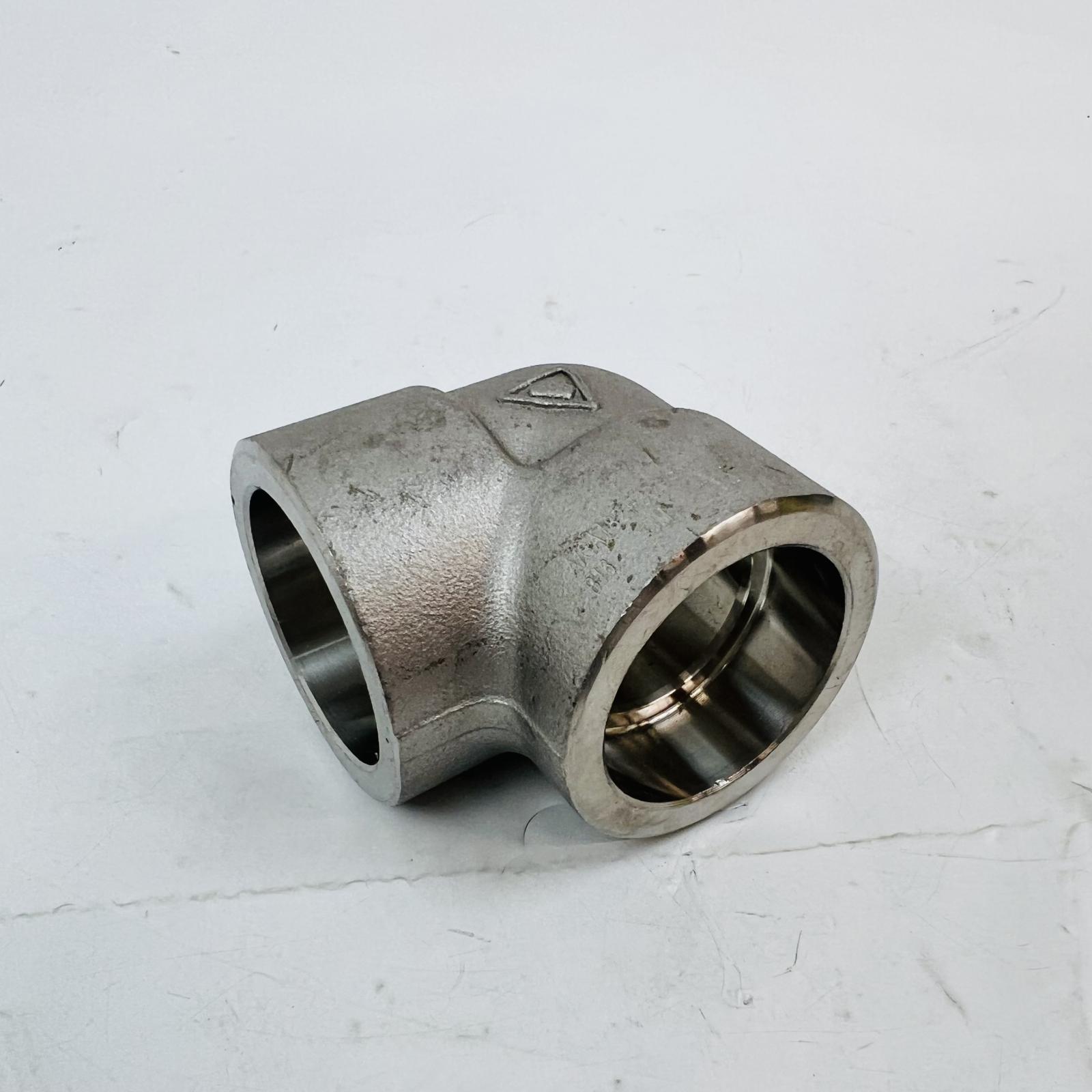 ASME B16.11 1-1/4" 90° Elbow F304/L Stainless Steel Threaded Pipe Fitting - Photo 5