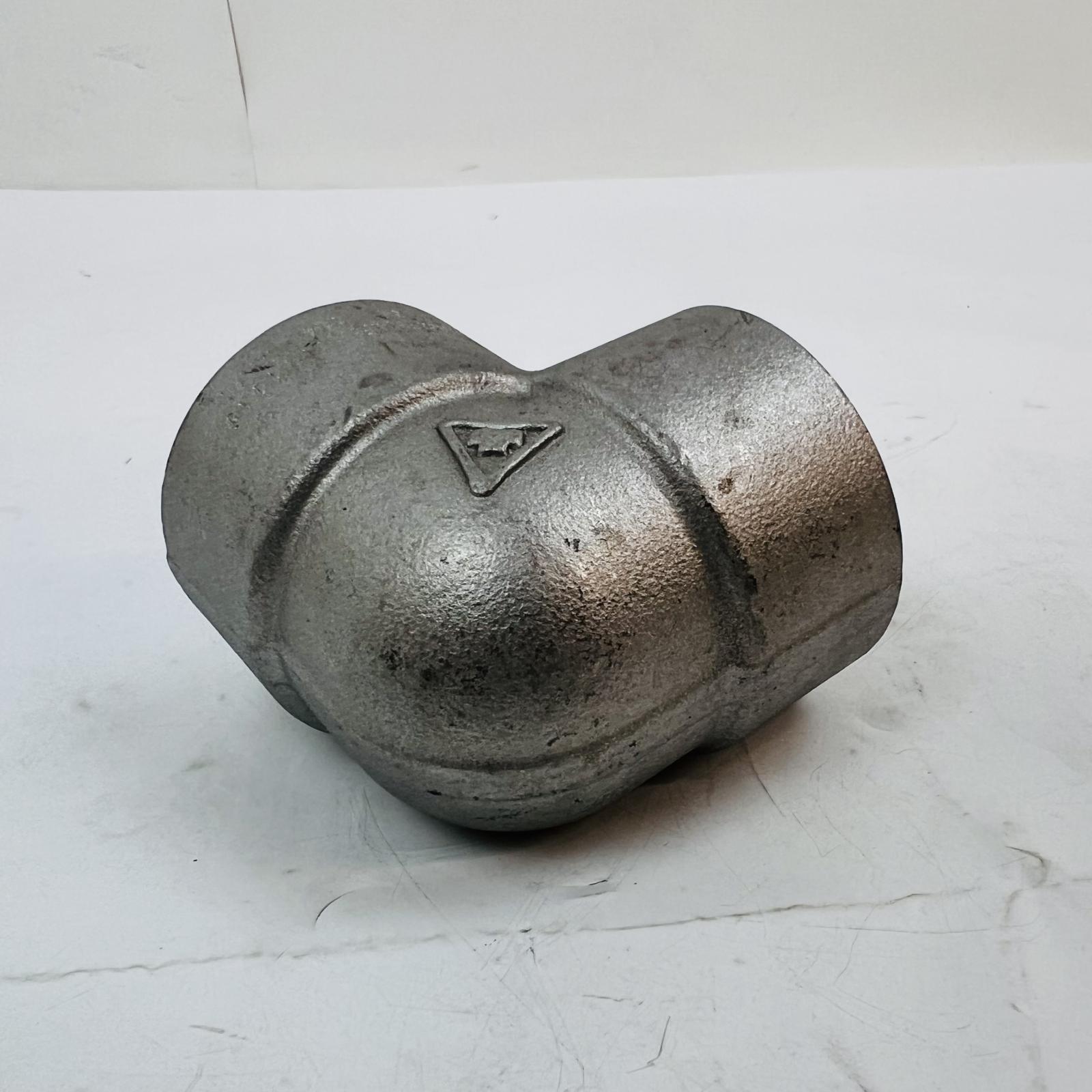 ASME B16.11 1-1/4" 90° Elbow F304/L Stainless Steel Threaded Pipe Fitting - Photo 3