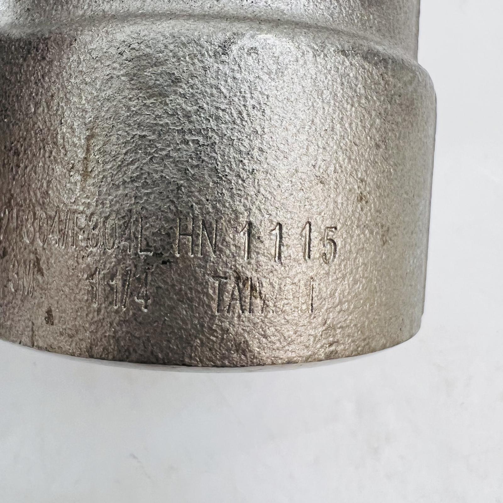 ASME B16.11 1-1/4" 90° Elbow F304/L Stainless Steel Threaded Pipe Fitting - Photo 7