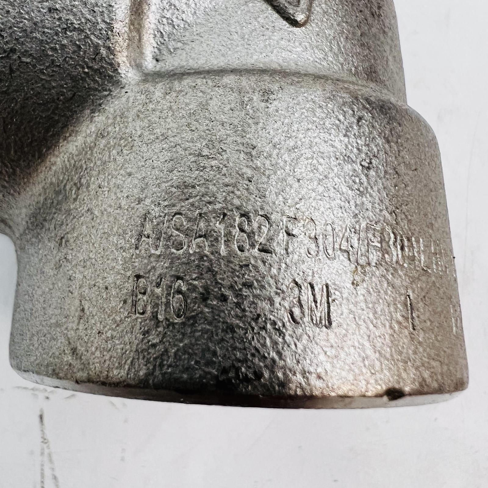 ASME B16.11 1" 90° Elbow Stainless Steel F304/L Threaded Pipe Fitting - Photo 5