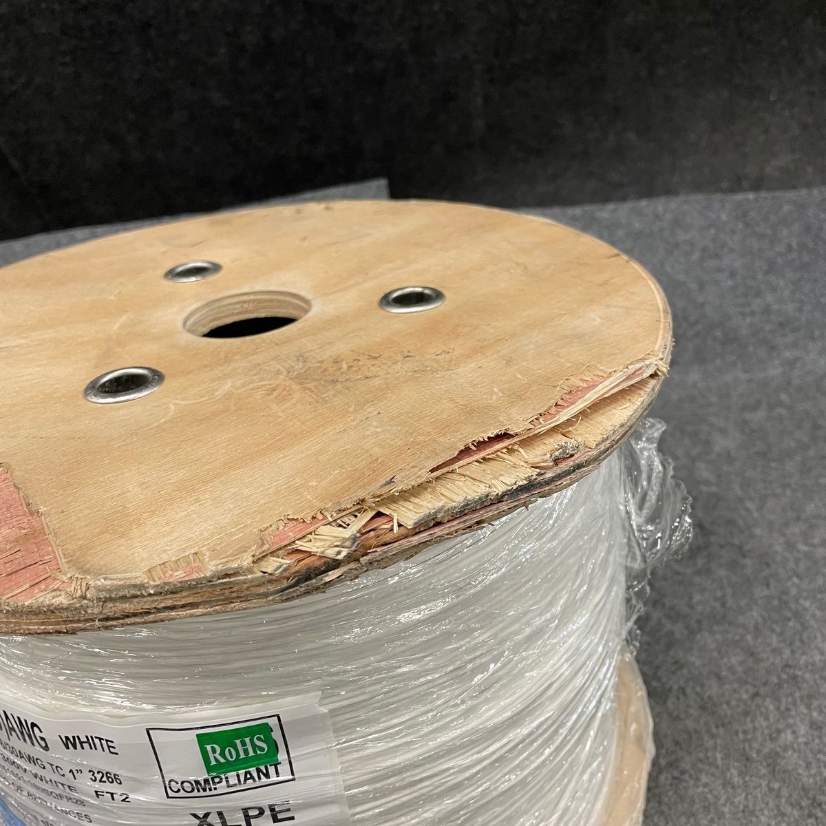 UL3266 18(16) AWG White XLPE Wire, 300V, 5000FT Spool - Photo 6