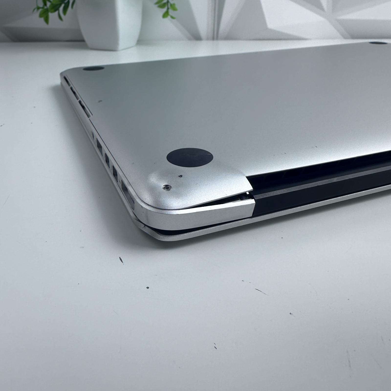 Apple MacBook Pro (Retina 15", Mid 2015) Core i7 | 16GB | 121GB SSD - Photo 3