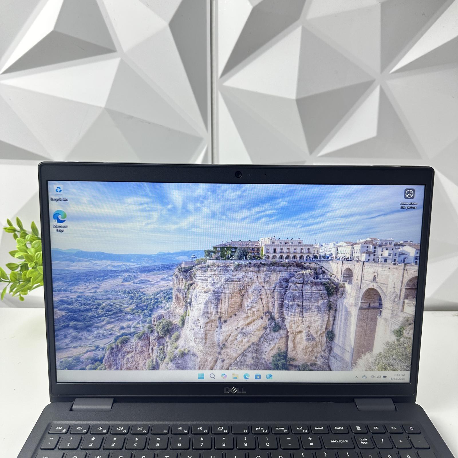 Dell Latitude 3520 Laptop, 15.6" FHD, i5-1135G7, 16GB, 256GB SSD - Photo 9