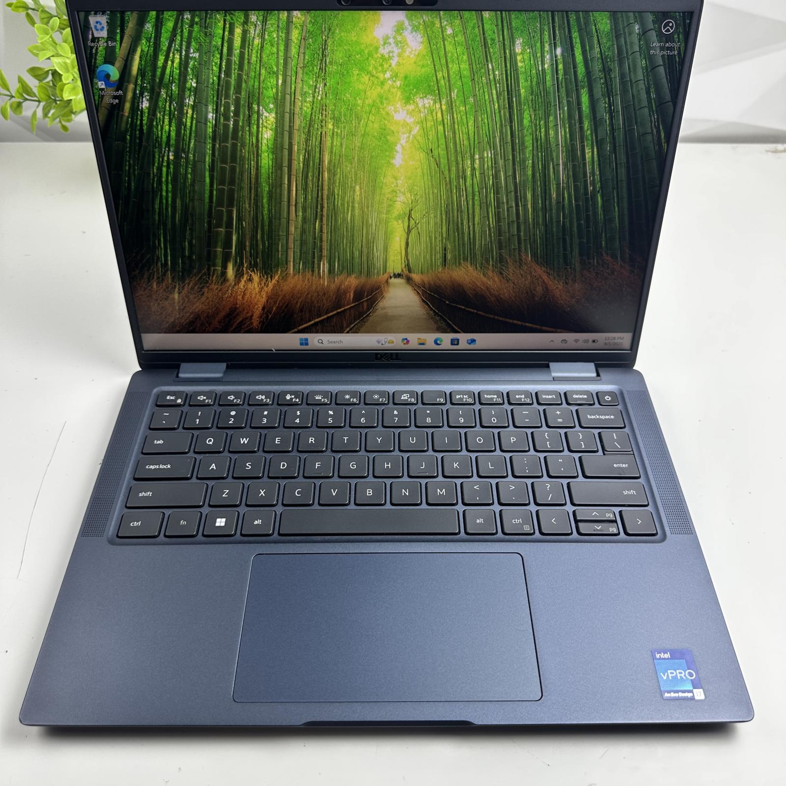 Dell Latitude 7440 Laptop, 14" FHD Touch, i7-1365U, 32GB, 256GB SSD - Photo 4