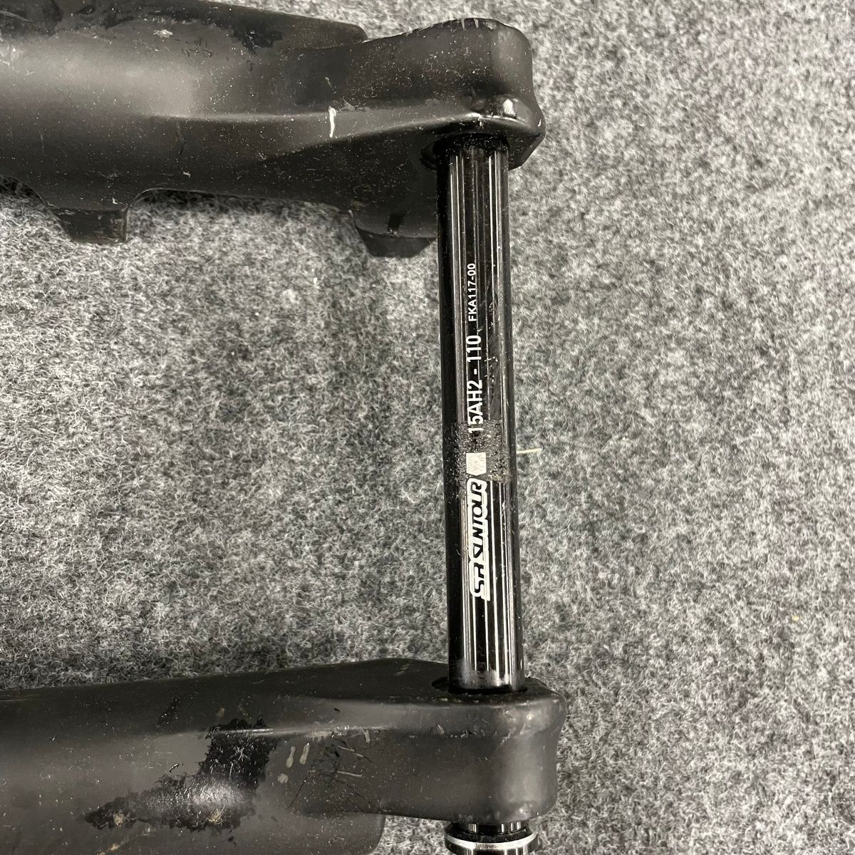 SR Suntour XCM34 Boost Suspension Fork 15x110mm Thru Axle - Photo 4