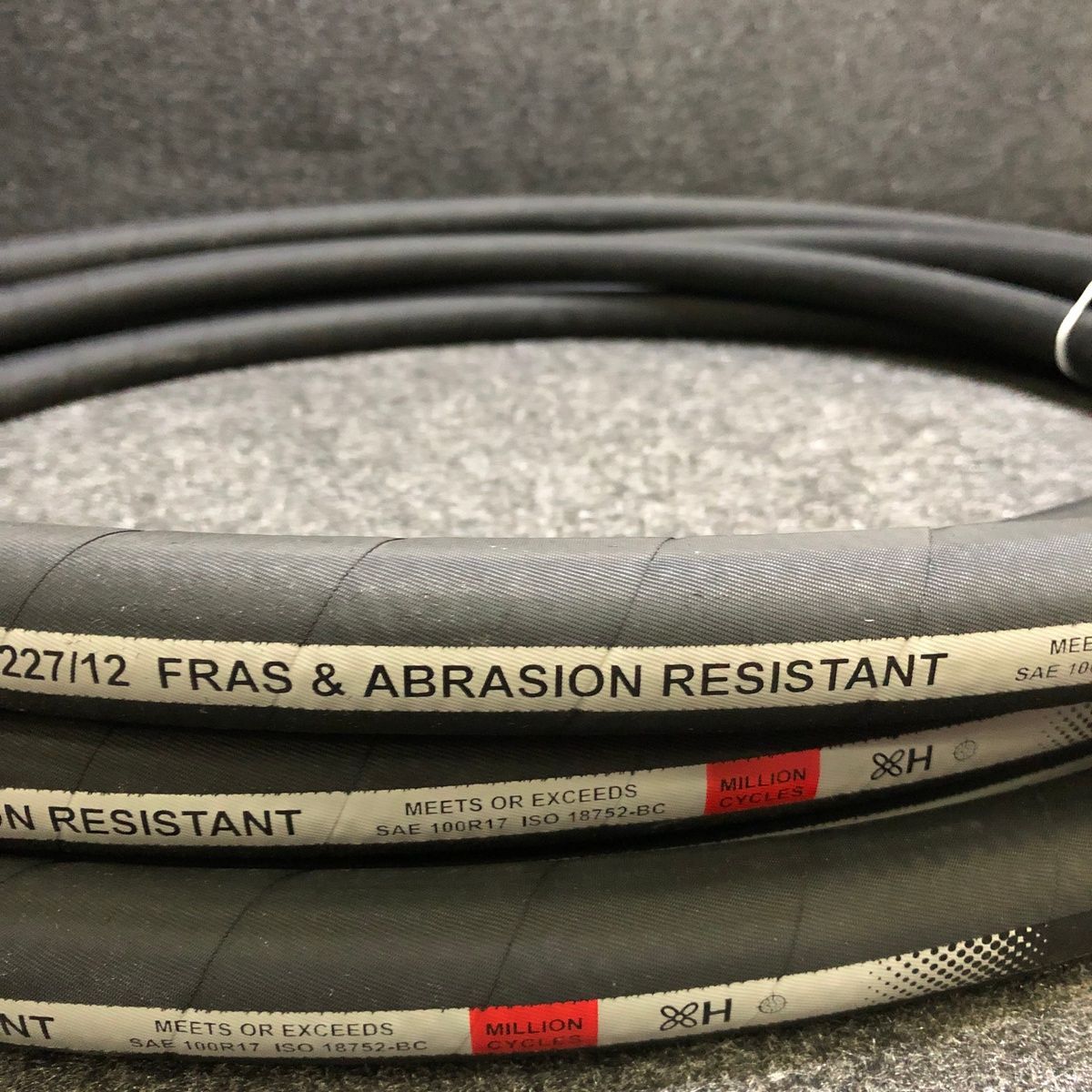Ryco T3012D Hydraulic Hose 3/4" DN19 3100 PSI MSHA Abrasion Resistant - Photo 6