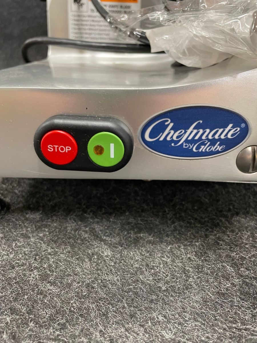 Globe Chefmate C10 10" Food Meat Deli Slicer - Photo 7