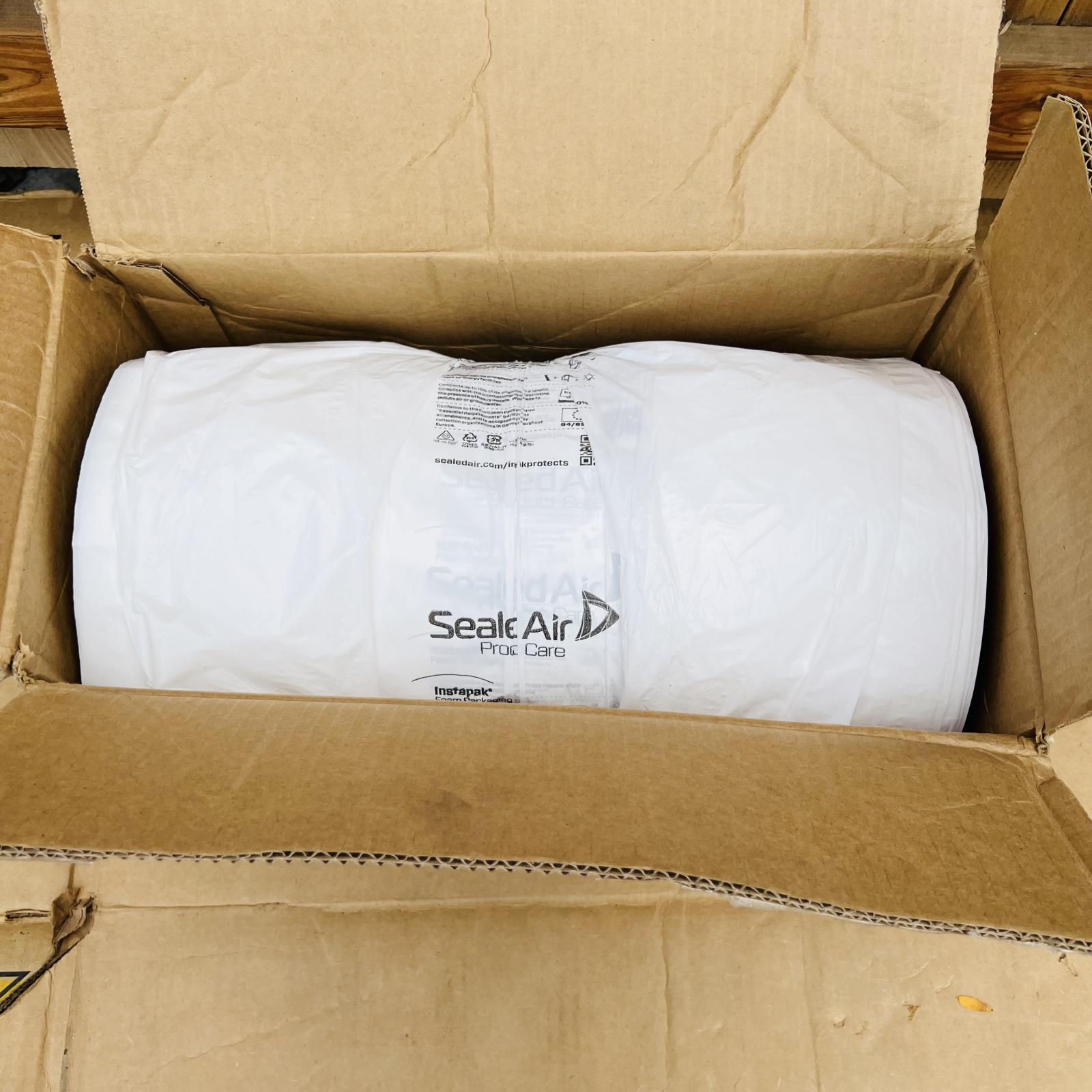 Speed Pack SP19x5W Gusseted Centerfold Roll White Packaging Film 19" x 1800ft - Photo 3