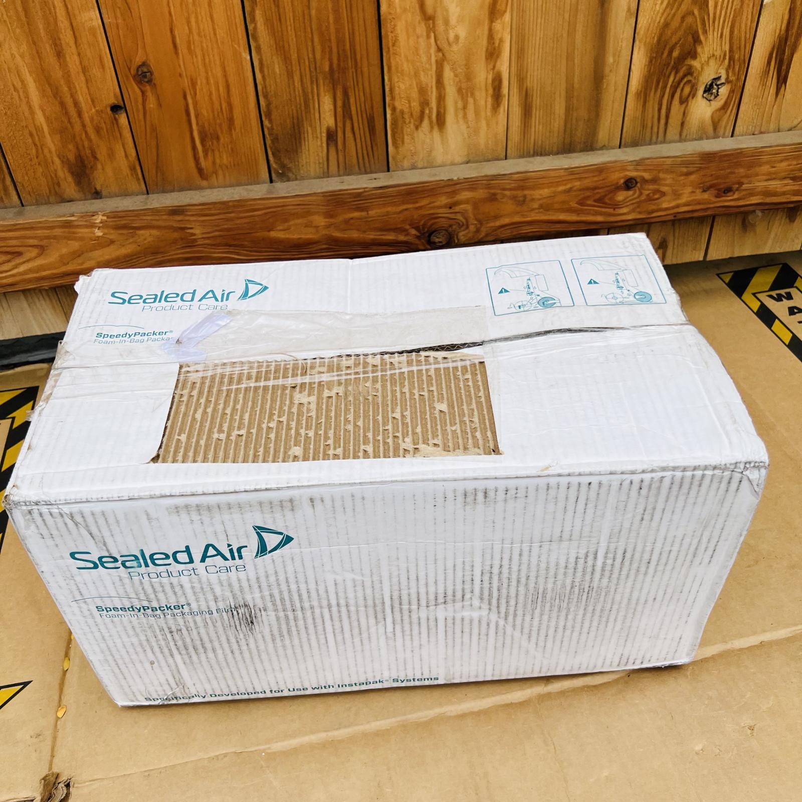 Speed Pack SP19x5W Gusseted Centerfold Roll White Packaging Film 19" x 1800ft - Photo 6