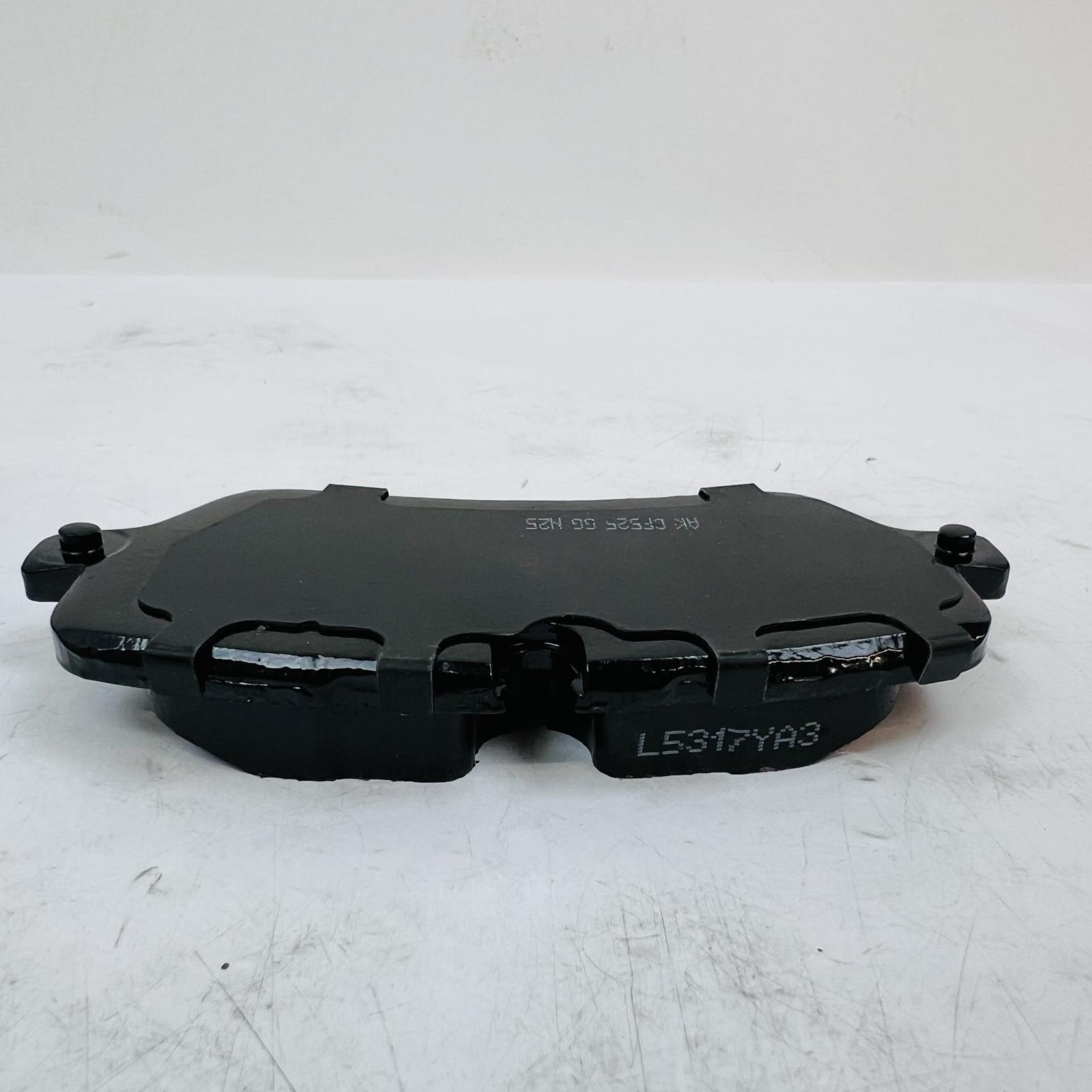 Akebono EUR1692 EURO Ultra-Premium Ceramic Disc Brake Pads - Photo 4