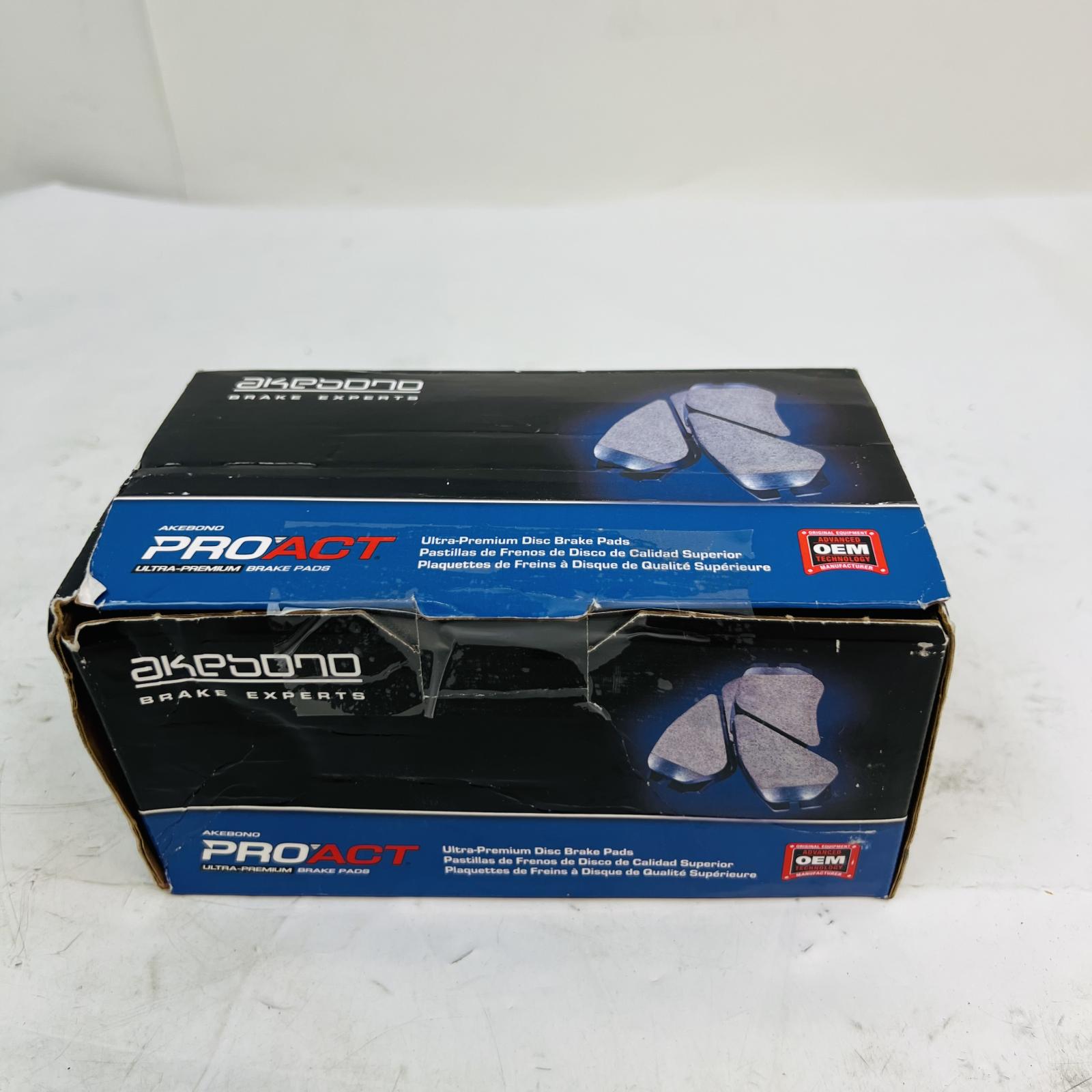 Akebono ProACT ACT782 Ceramic Disc Brake Pads, Ultra-Premium OEM - Photo 2