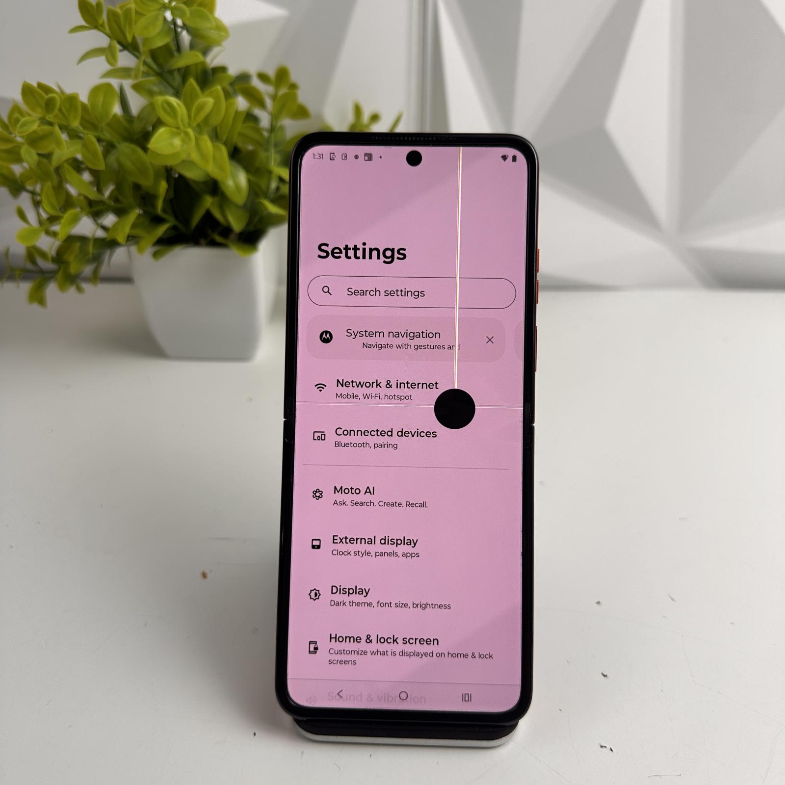 Motorola Razr 5G 2024, 256GB, CRICKET WIRELESS LOCKED - Photo 8