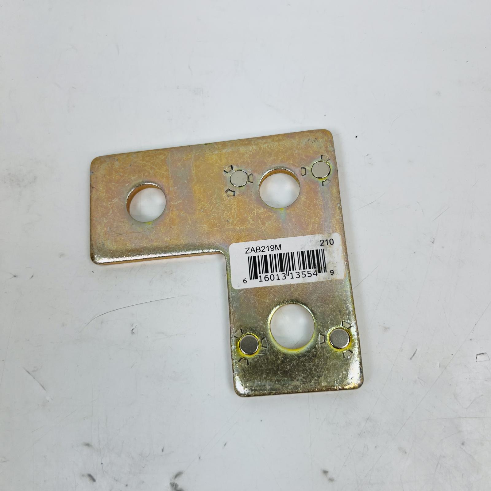 SuperMag Magnetic Flat Corner 3-Hole Bracket ZAB219M by ABB, 10 Pack - Photo 5