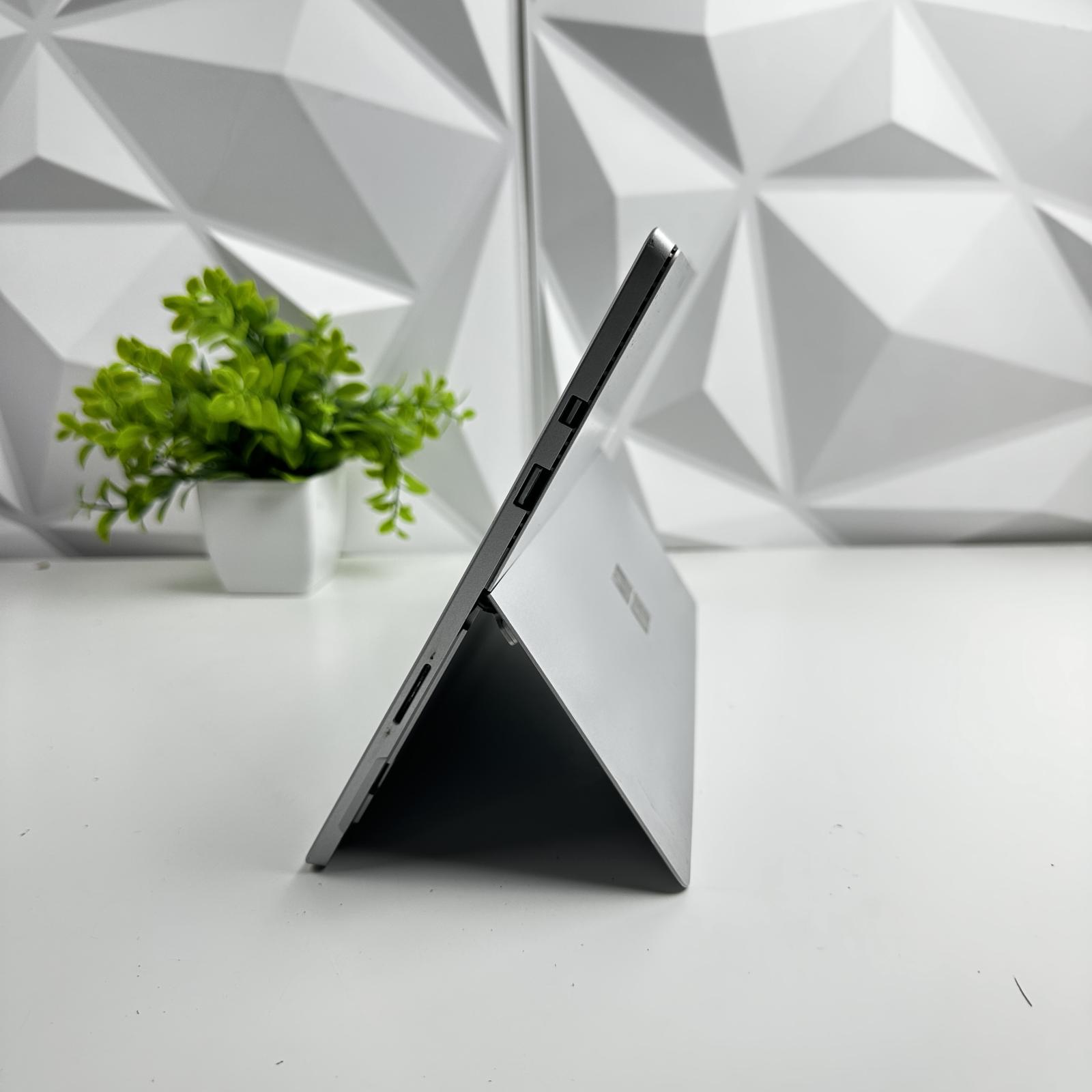 Microsoft Surface Pro 4, 12.3" QHD, i5-6300U, 8GB RAM, 256GB SSD - Photo 4