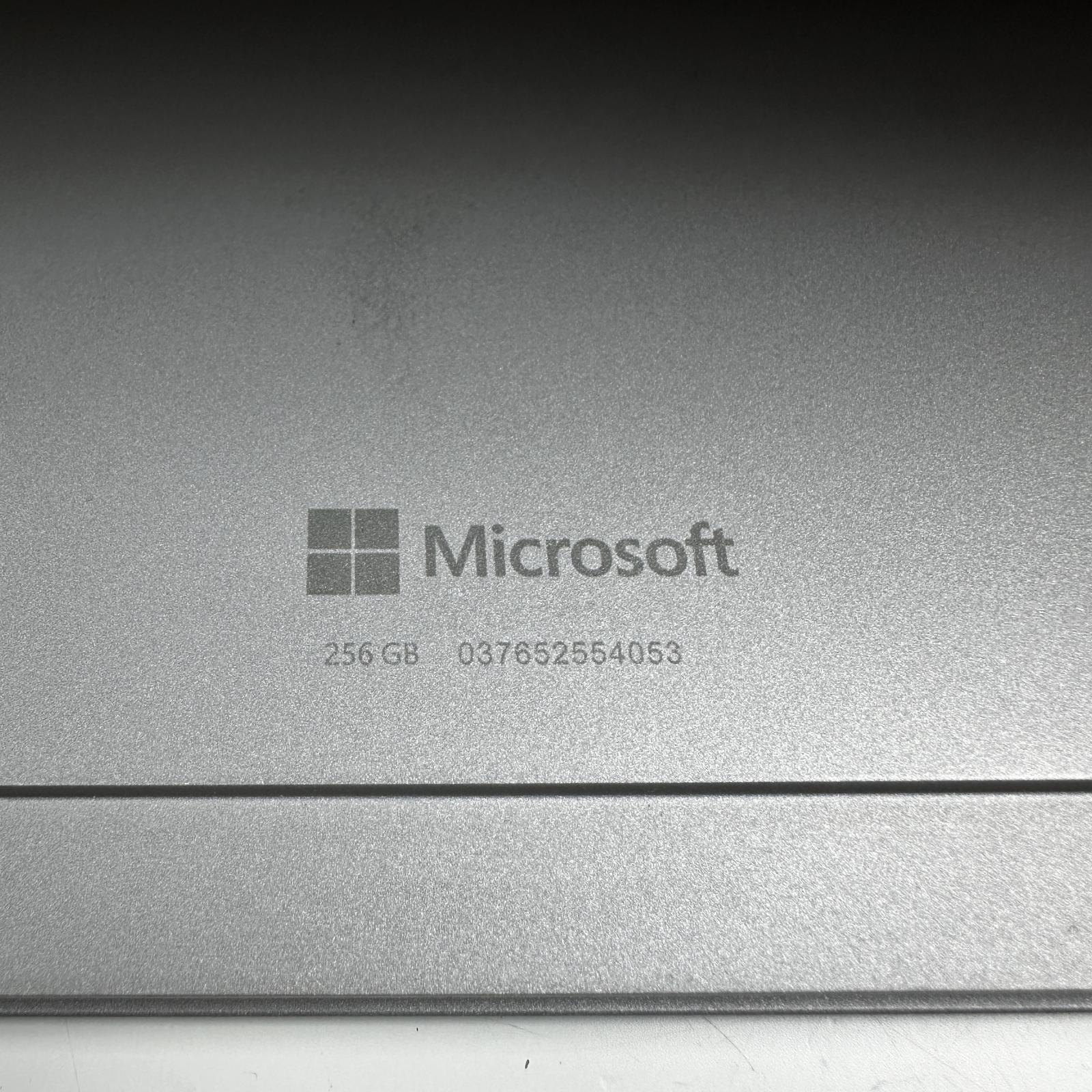 Microsoft Surface Pro 4, 12.3" QHD, i5-6300U, 8GB RAM, 256GB SSD - Photo 9