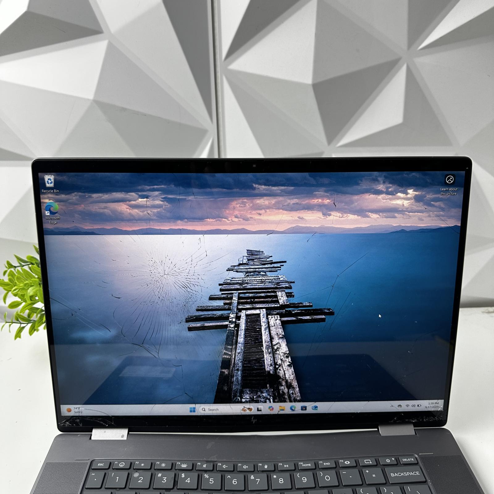 HP Envy x360 2-in-1 Laptop 16" FHD, Ryzen 7 8840HS, 16GB, 256GB - Photo 4