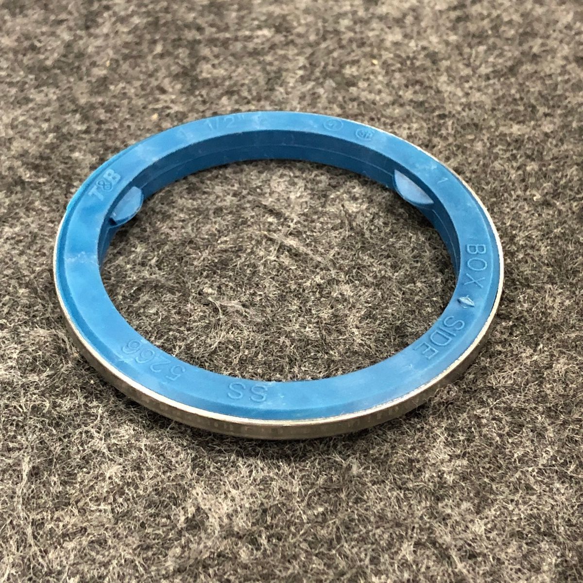 Thomas & Betts 5266 Sealing Ring 1-1/2" for T&B Connectors, Pack of 5 - Photo 5