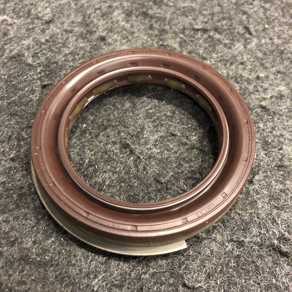 Spicer 127720 Oil Seal Genuine OE Pinion Seal for Dana Axle Differential - Photo 5