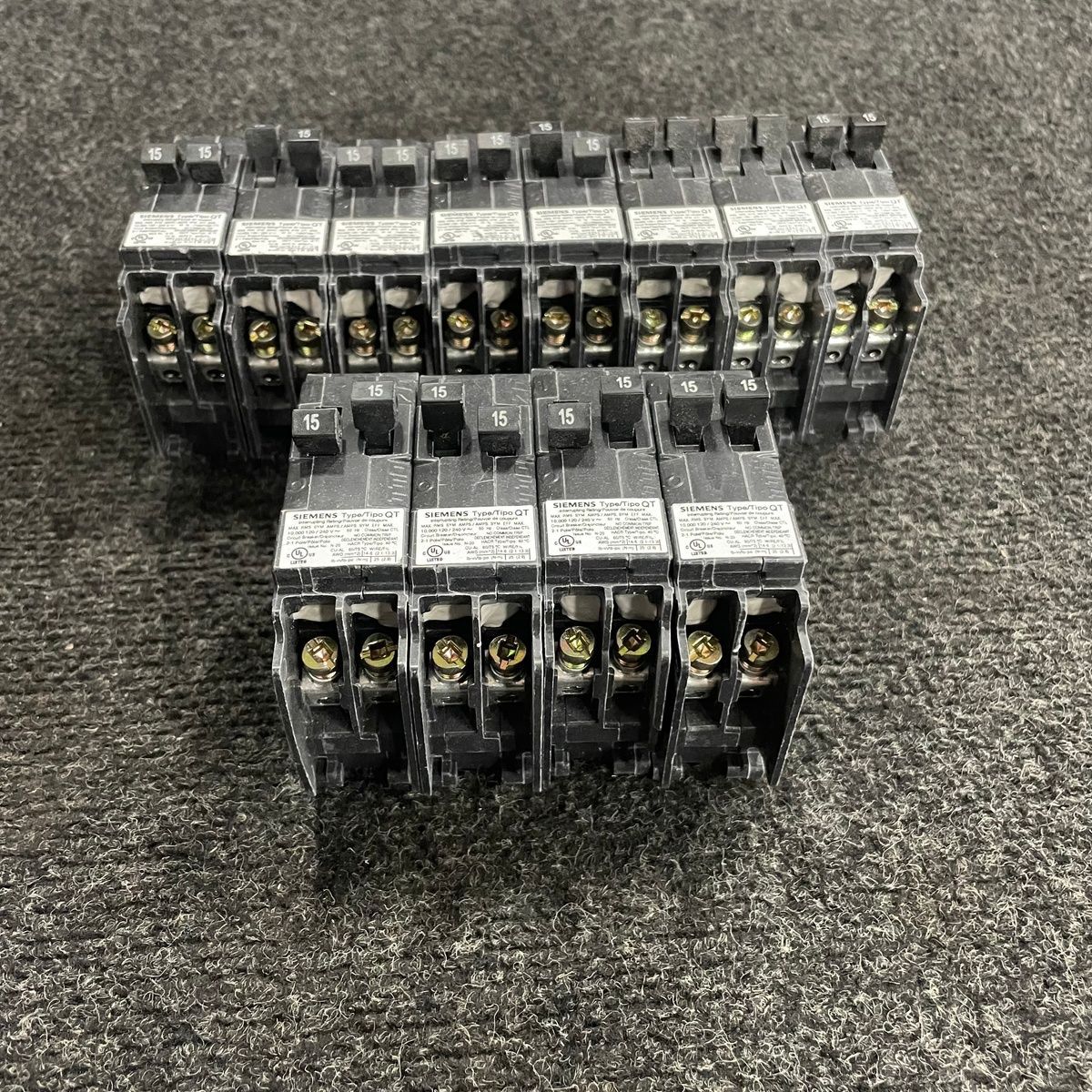 Siemens Q1515 Circuit Breaker, 15A, Type QT, 12 Pack - Photo 4