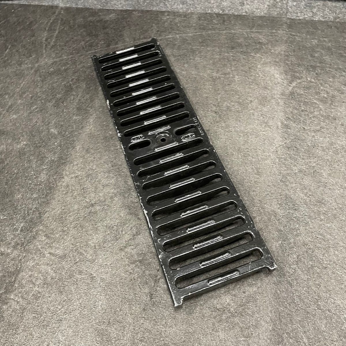 Zurn P6-DGE Slotted Grate, Ductile Iron, Class E, 6"x20" - Photo 4